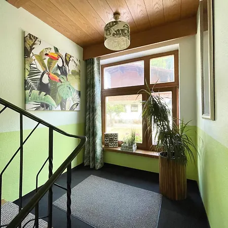 Haus Gertraud ベッド・アンド・ブレックファスト オエッツ