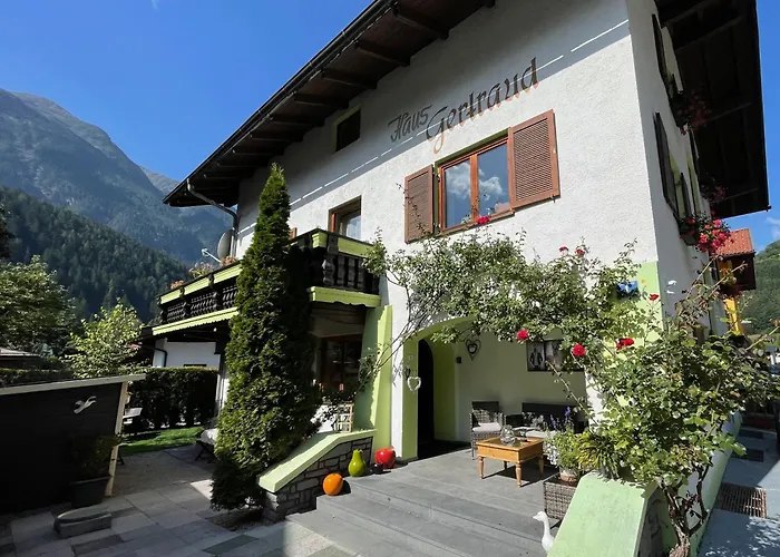 Haus Gertraud B&B 외치