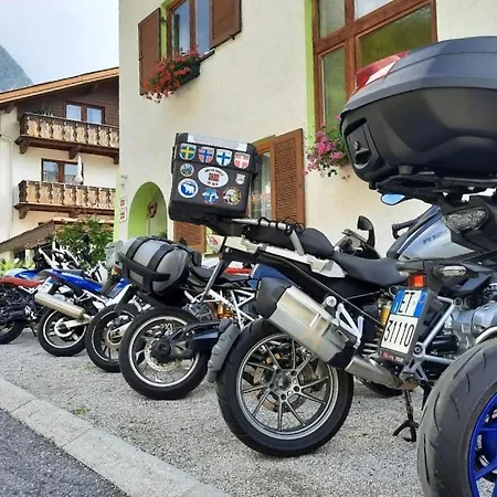 Haus Gertraud Bed & Breakfast 3*