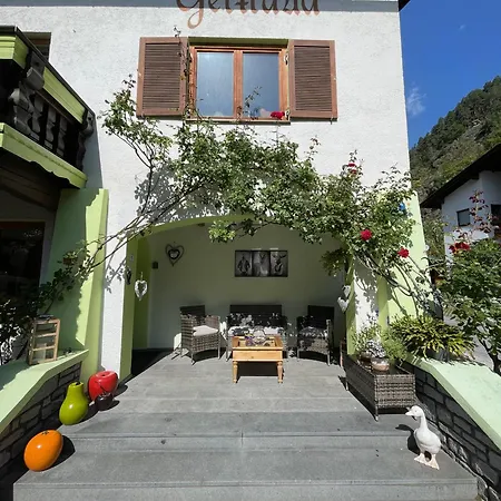 Haus Gertraud 3* Oetz